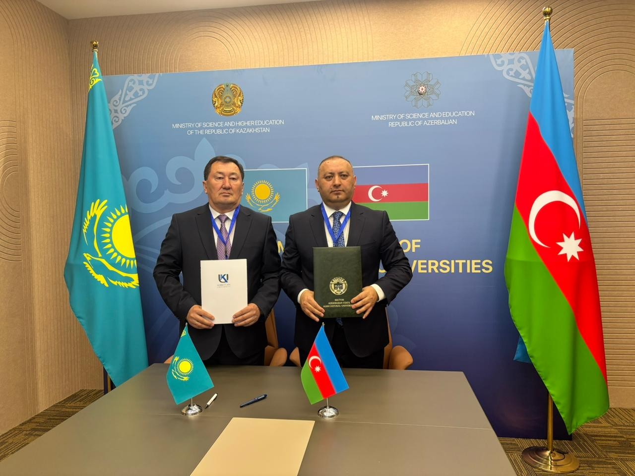 ADAU ilə Qazaxıstanın ali təhsil müəssisələri arasında memorandum imzalanıb - FOTOLAR